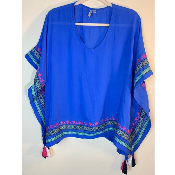 ✨NWOT✨ Tribal Batwing Blouse - Picture 2 of 6
